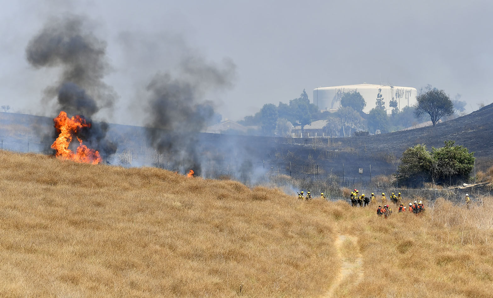Brush fire burns 110 acres in Chino Hills; road closures in place